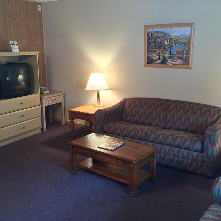 Macthrift Motor Inn Virginia Beach Exterior photo